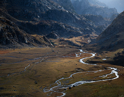 В Воронеже 19-летний парень выпал с третьего этажа