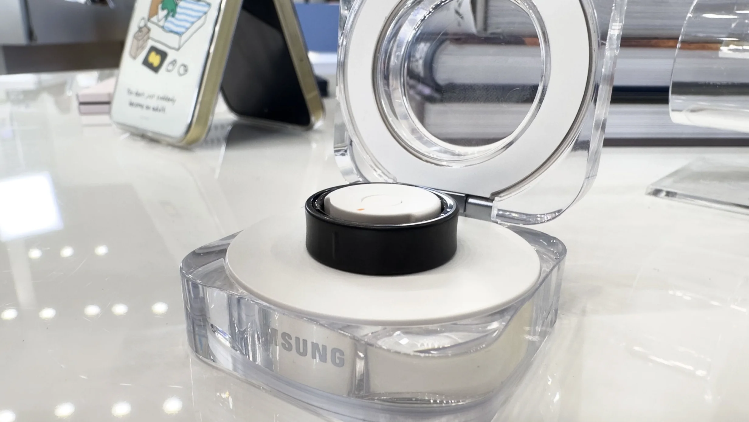 Samsung представил умное кольцо Galaxy Ring